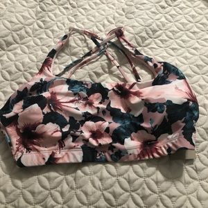 SOLD! Albion fit bronte tempo top